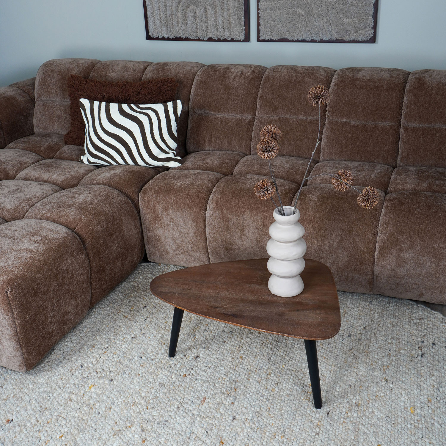 Bank Emma met vloerkleed Stone en salontafel Jamal